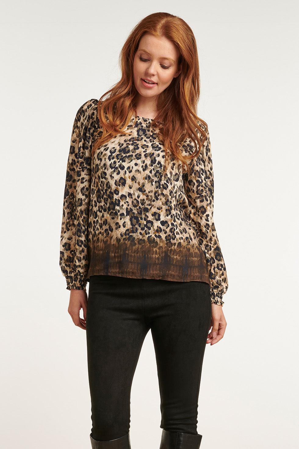 22704 Viscose Top Dierenprint Lange Pofmouwen