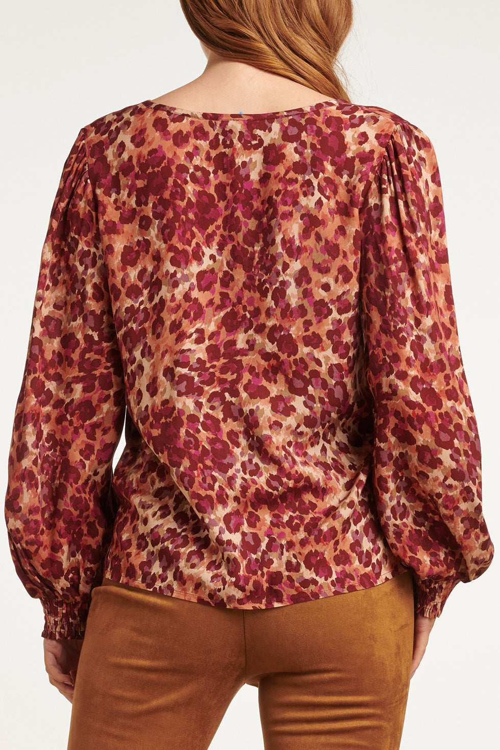 23661 Dames Top Met Sand En Purple Dieren Print