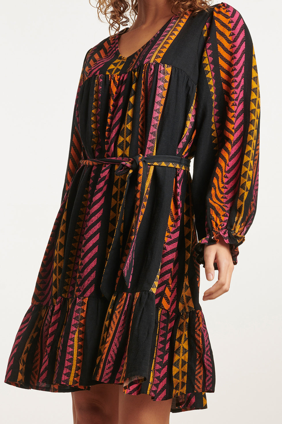 23668 Dames Zwart Jurk Met Aztec Print