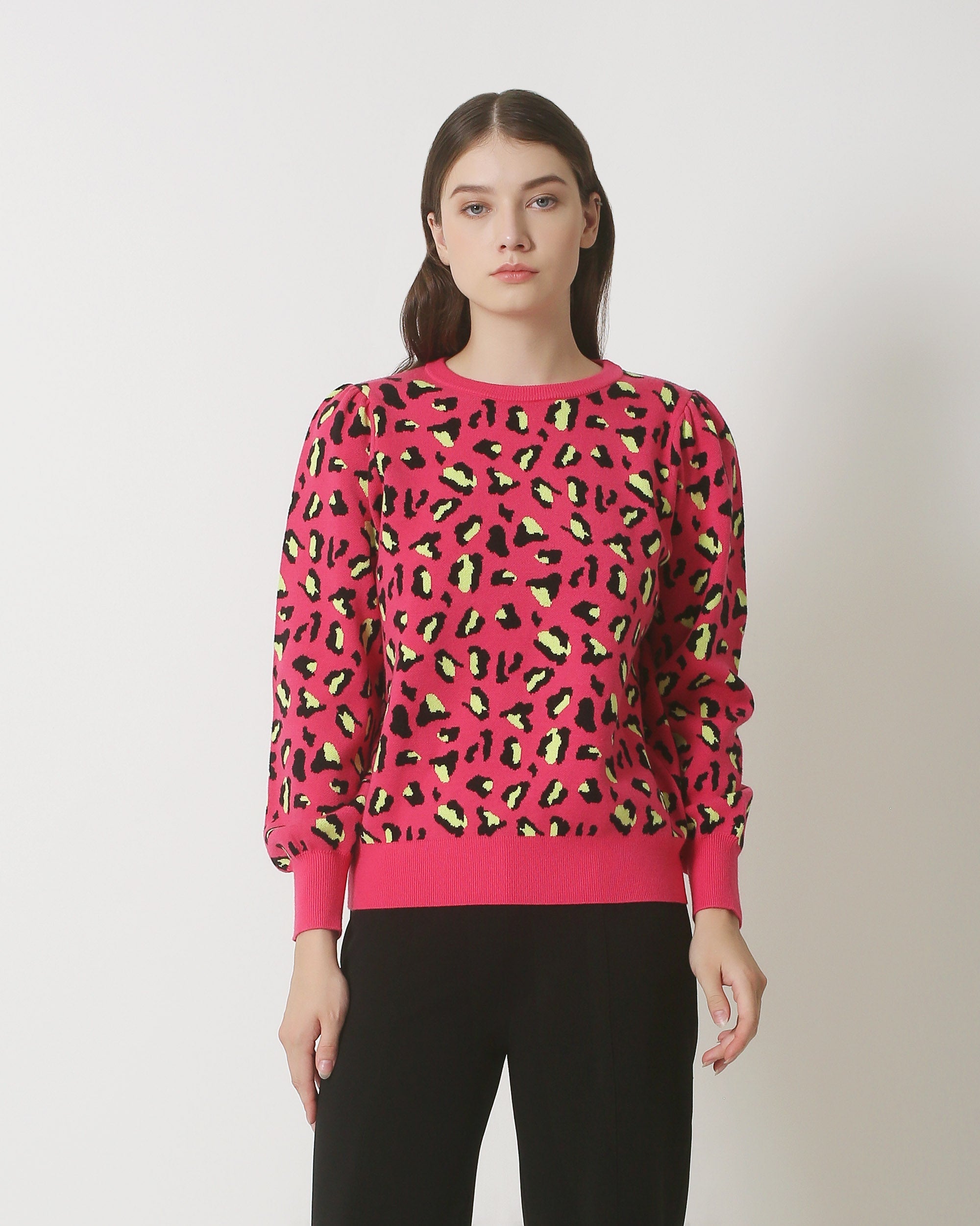 23835 Dierenprint Top In Roze Met Ronde Hals