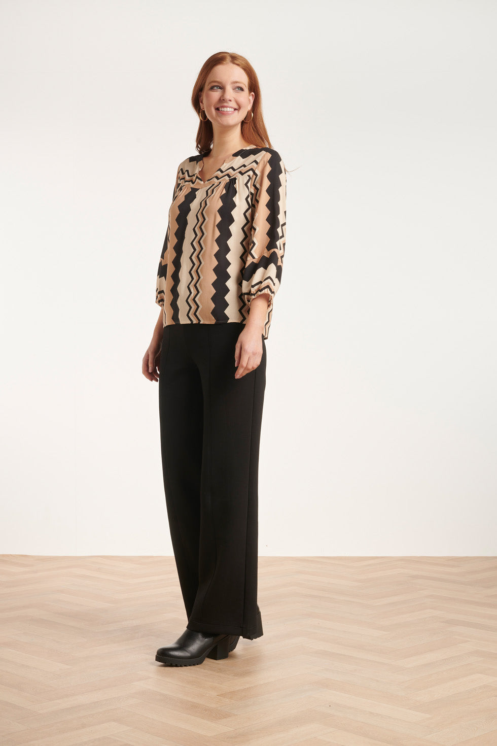 24529 Zigzag Top