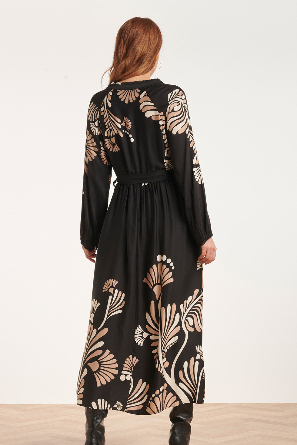 24532 Maxi Jurk Met Grafische Botanische Print