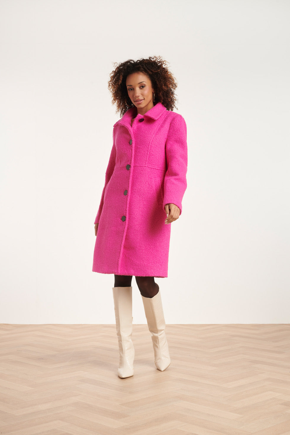 24550 Lange Roze Bouclé Jas