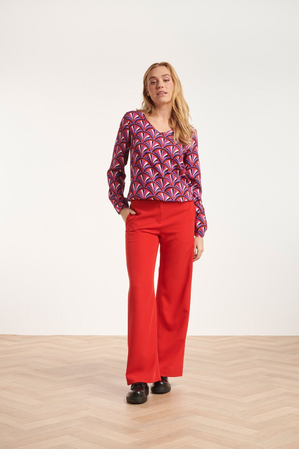 24586 Tailored Rood Broek Met Wijde Pijpen