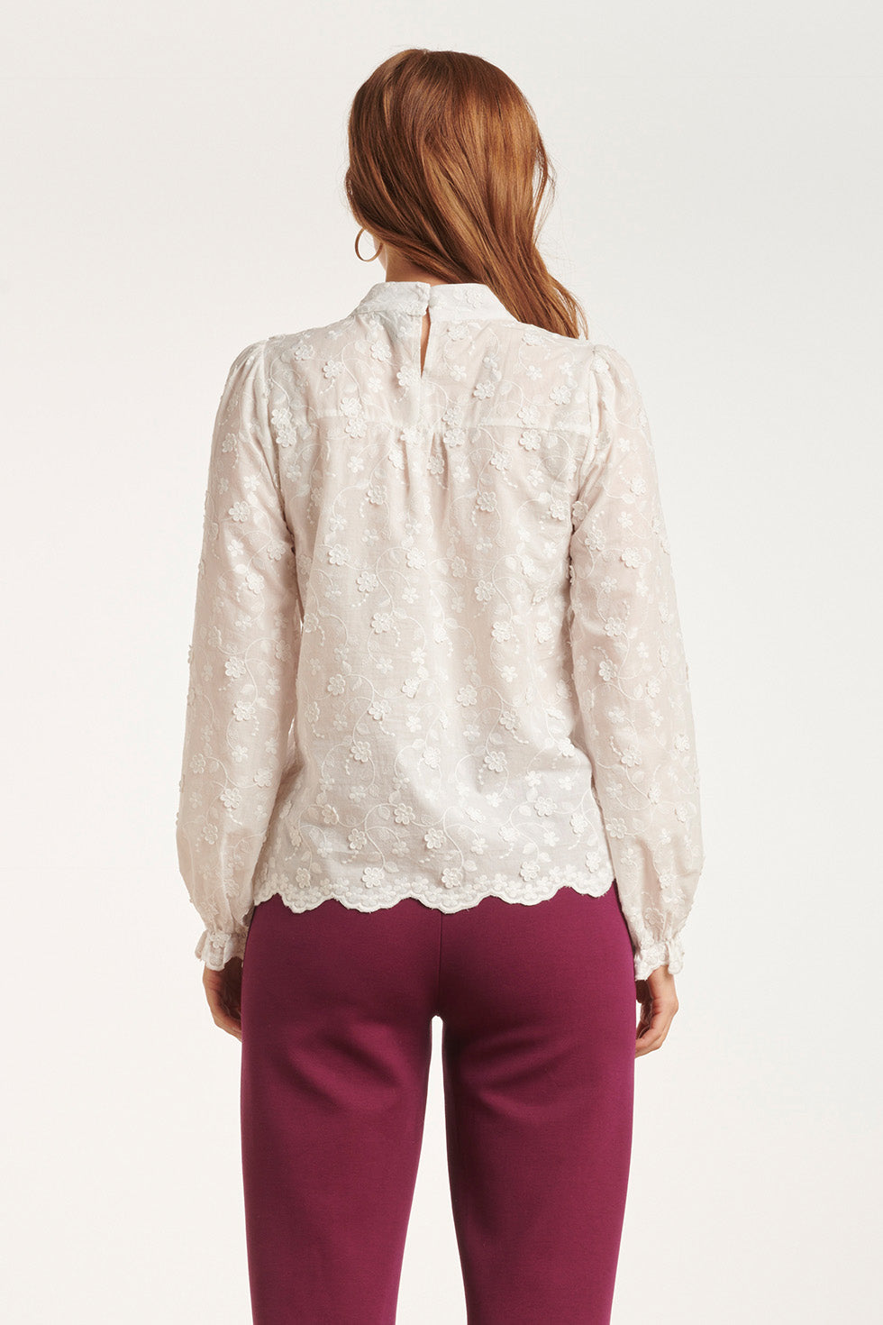 24591 Bloem Textuur Witte Blouse