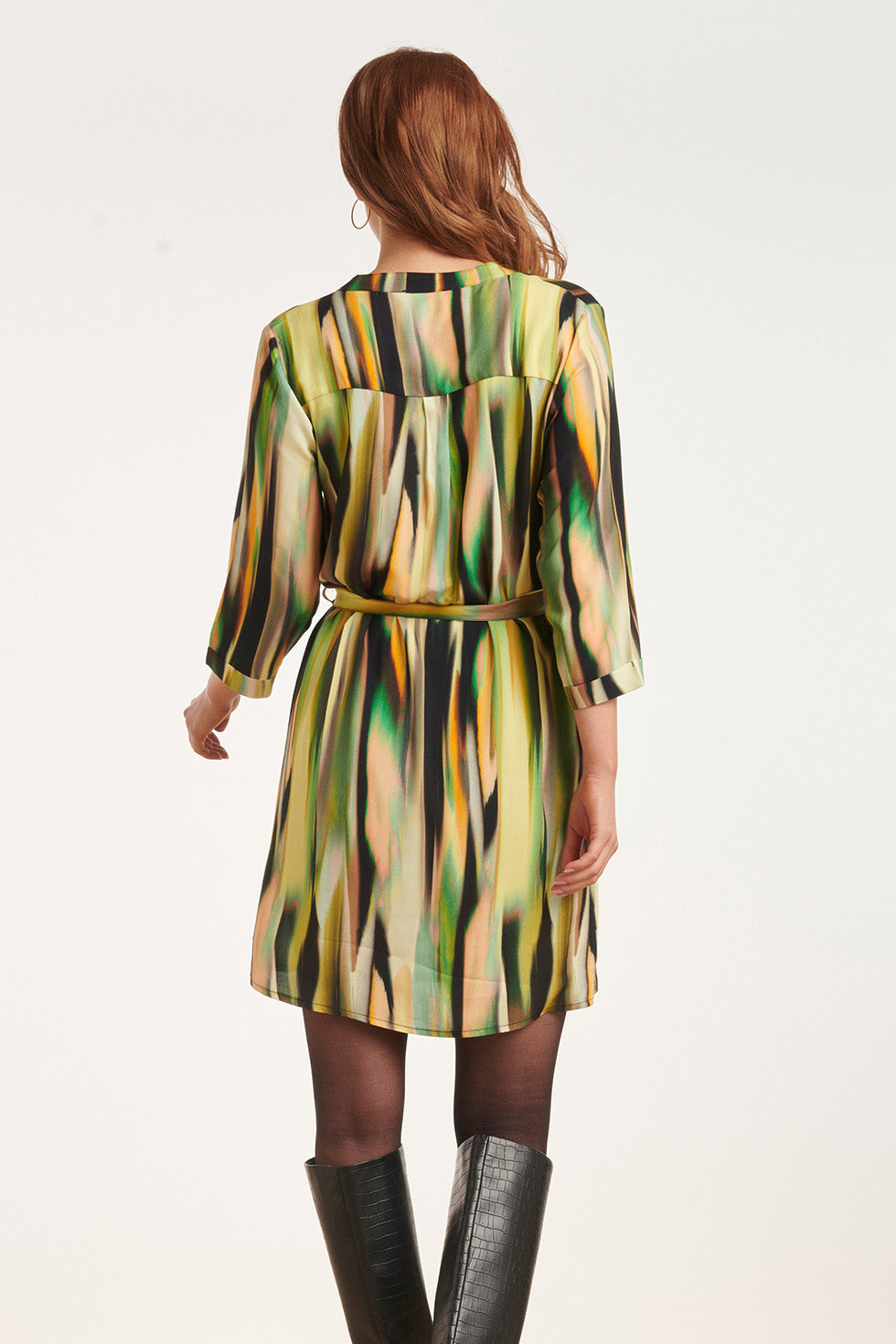 24639 Kort Jurk Met Abstracte Print