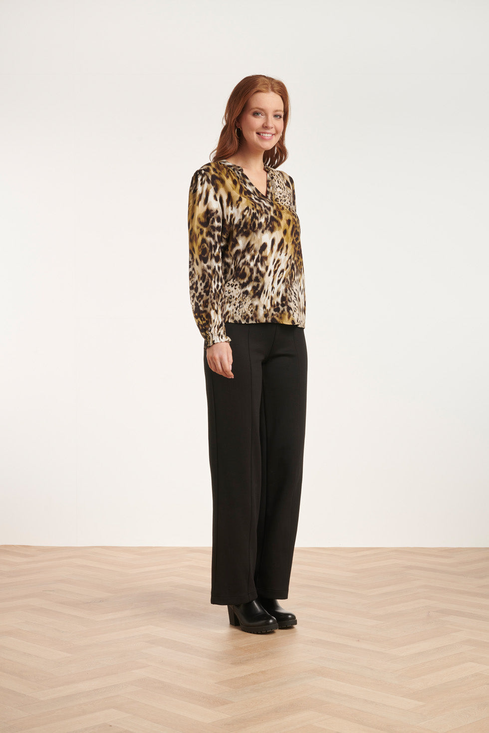 24655 Dierlijke Print Top In Bruintinten