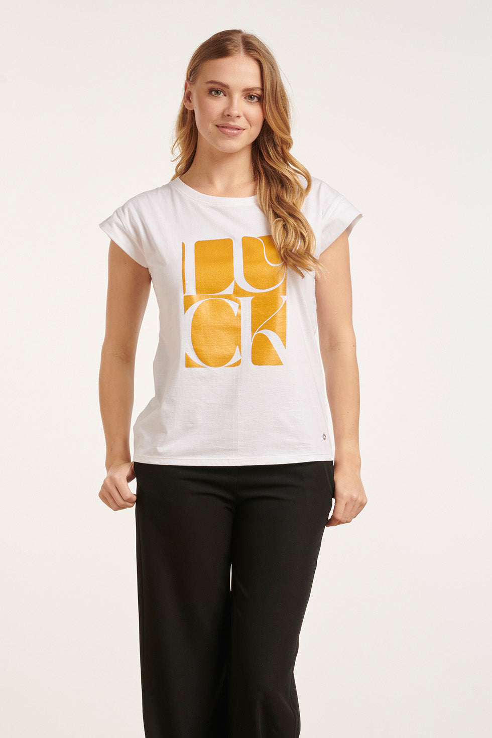 24687 Witte T-Shirt Met Gouden 'Luck' Print