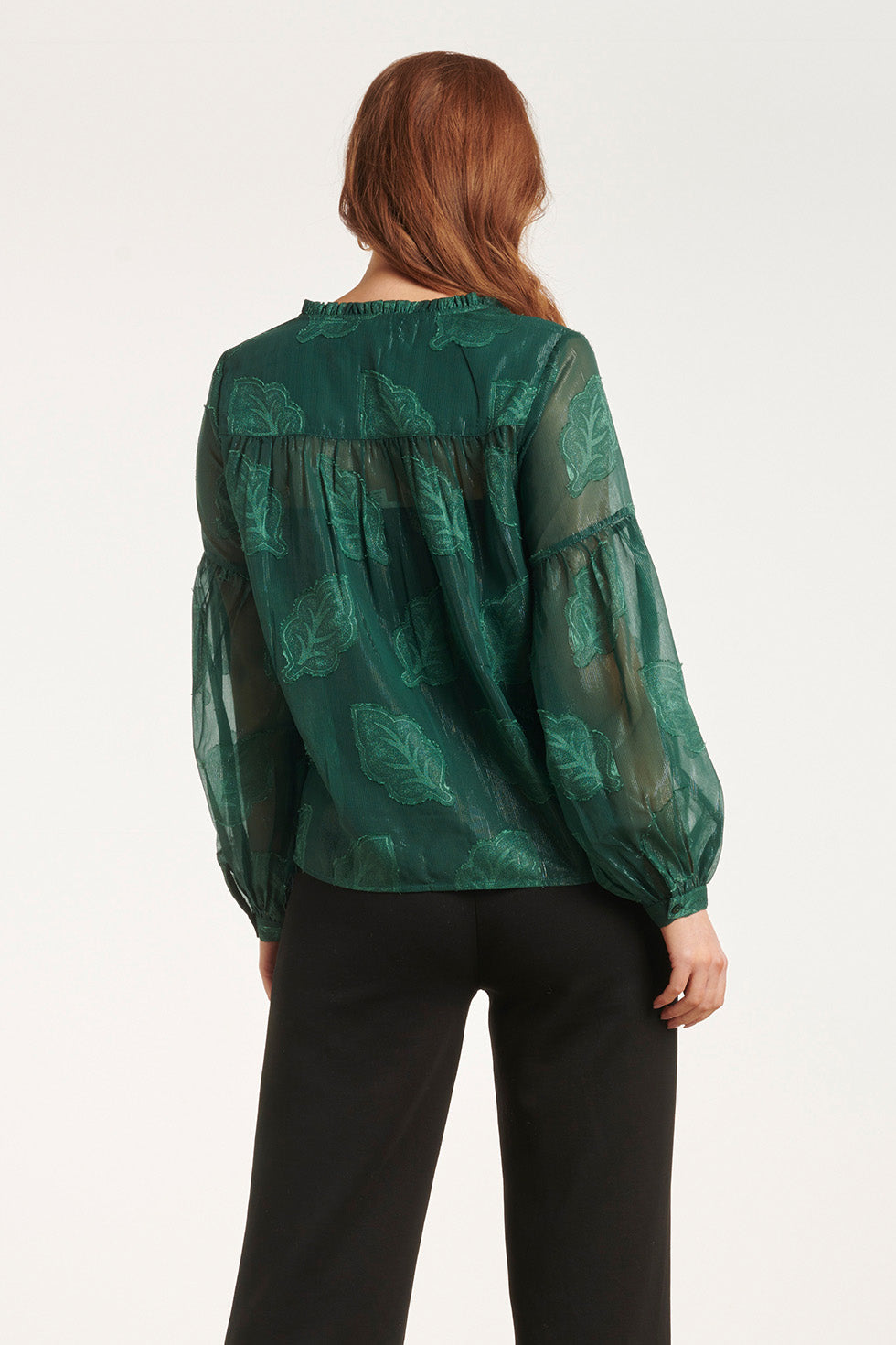 24698 
Groene Chiffon Jacquard V-Hals Top Met Bladmotief