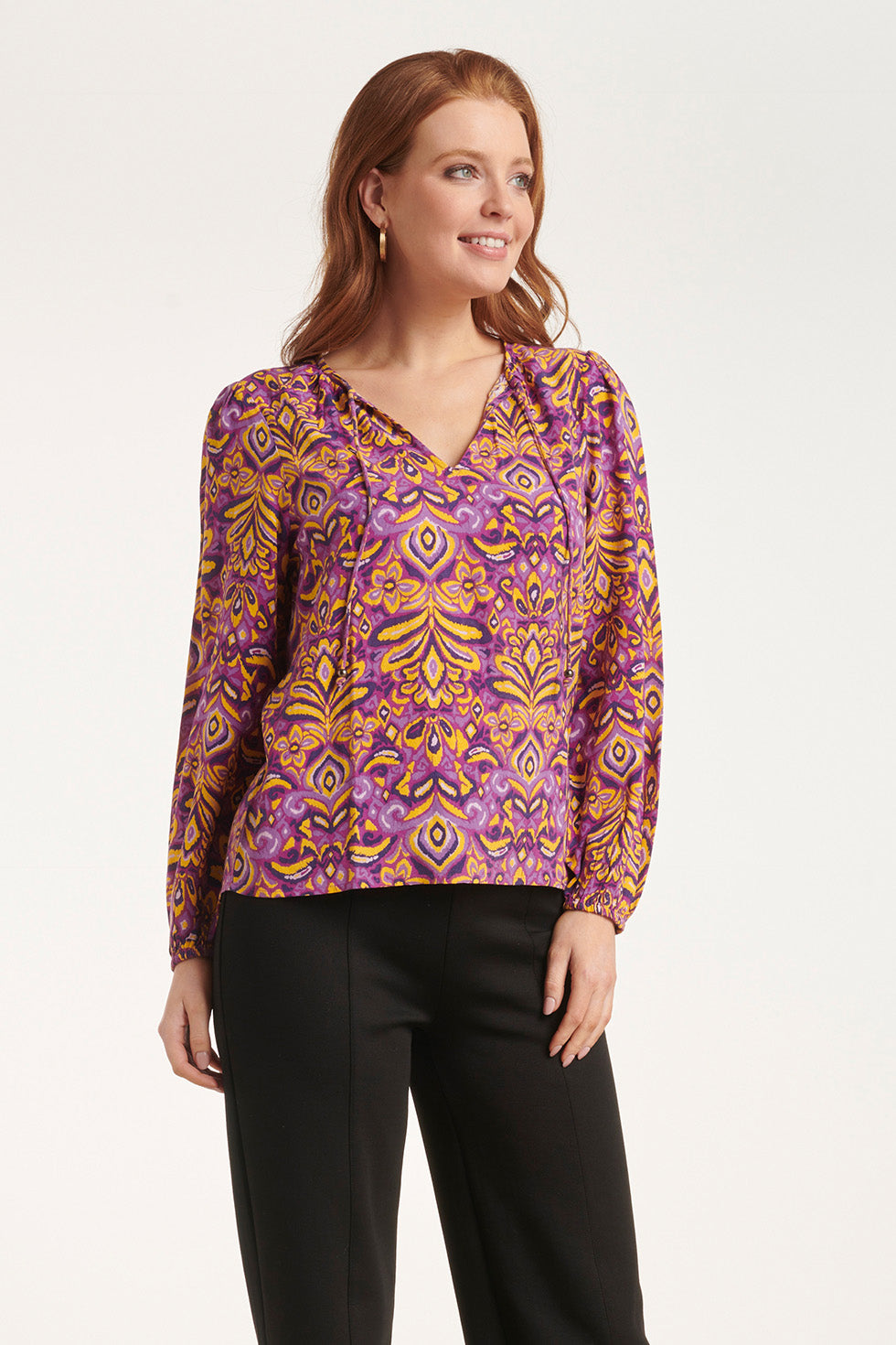 24702 Paars En Geel V-Hals Top Met Aztec Print