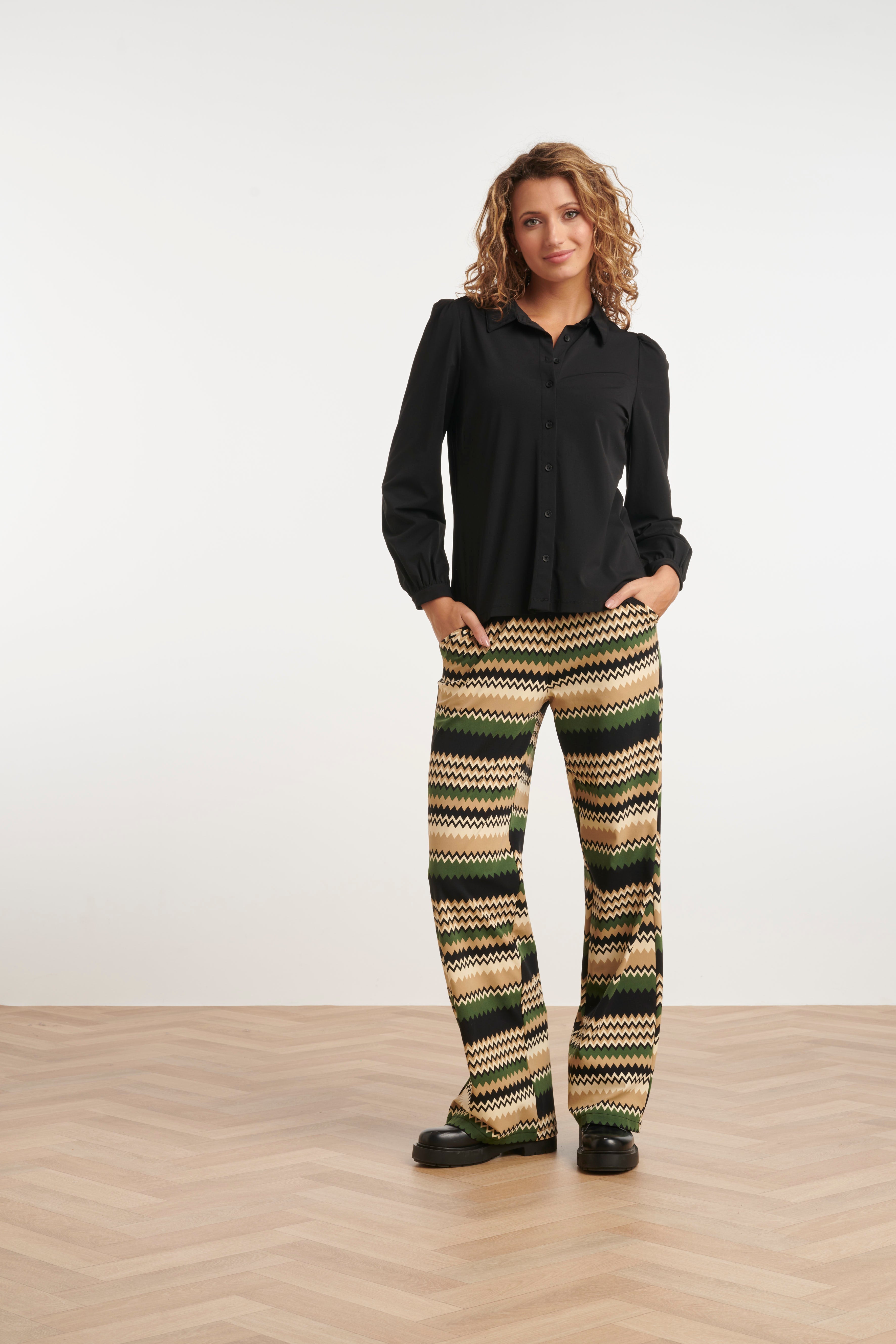 24728 Stijlvolle Zigzag Geprinte Travel Kwaliteit Broek