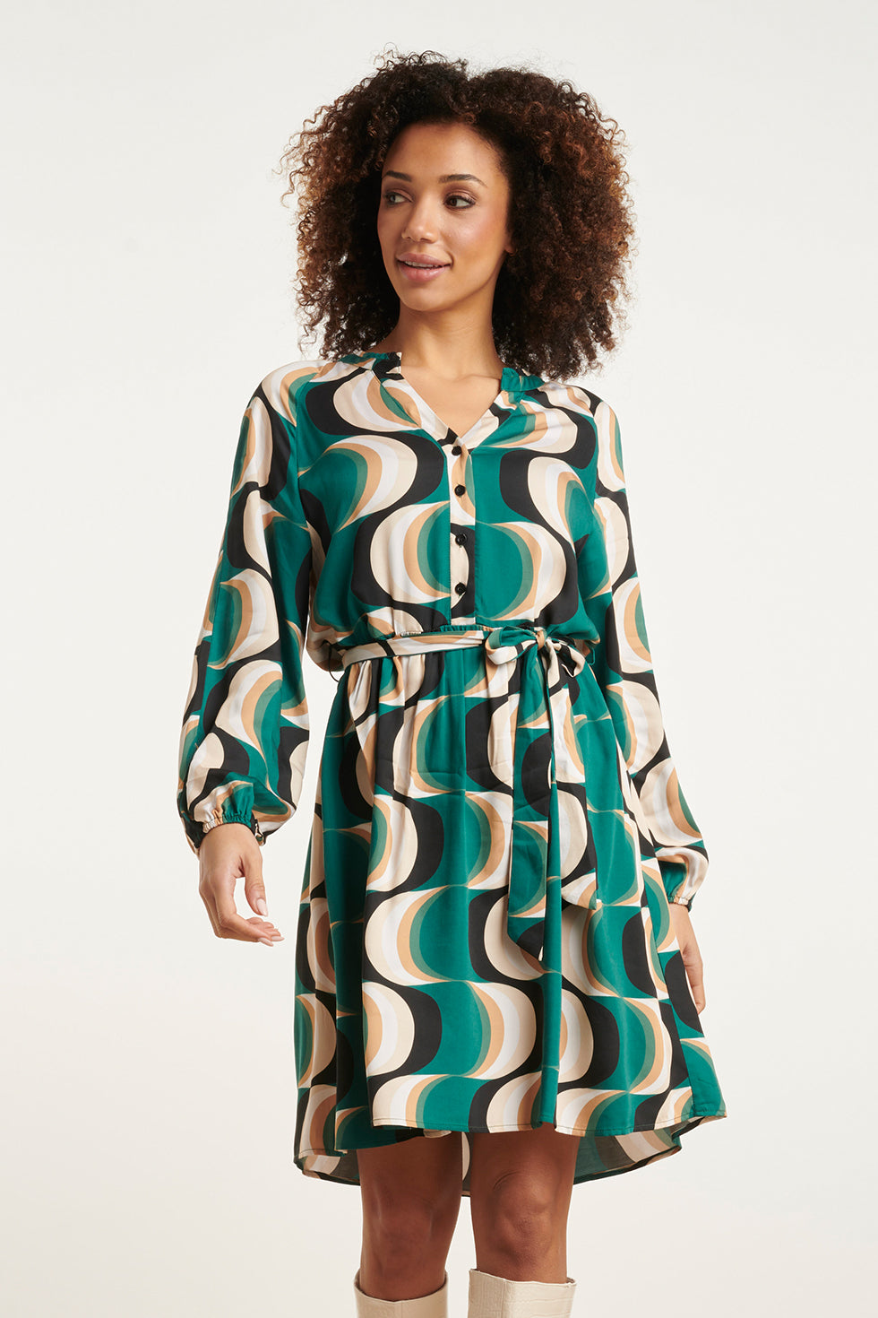 24757 
Retro Graphic Jurk