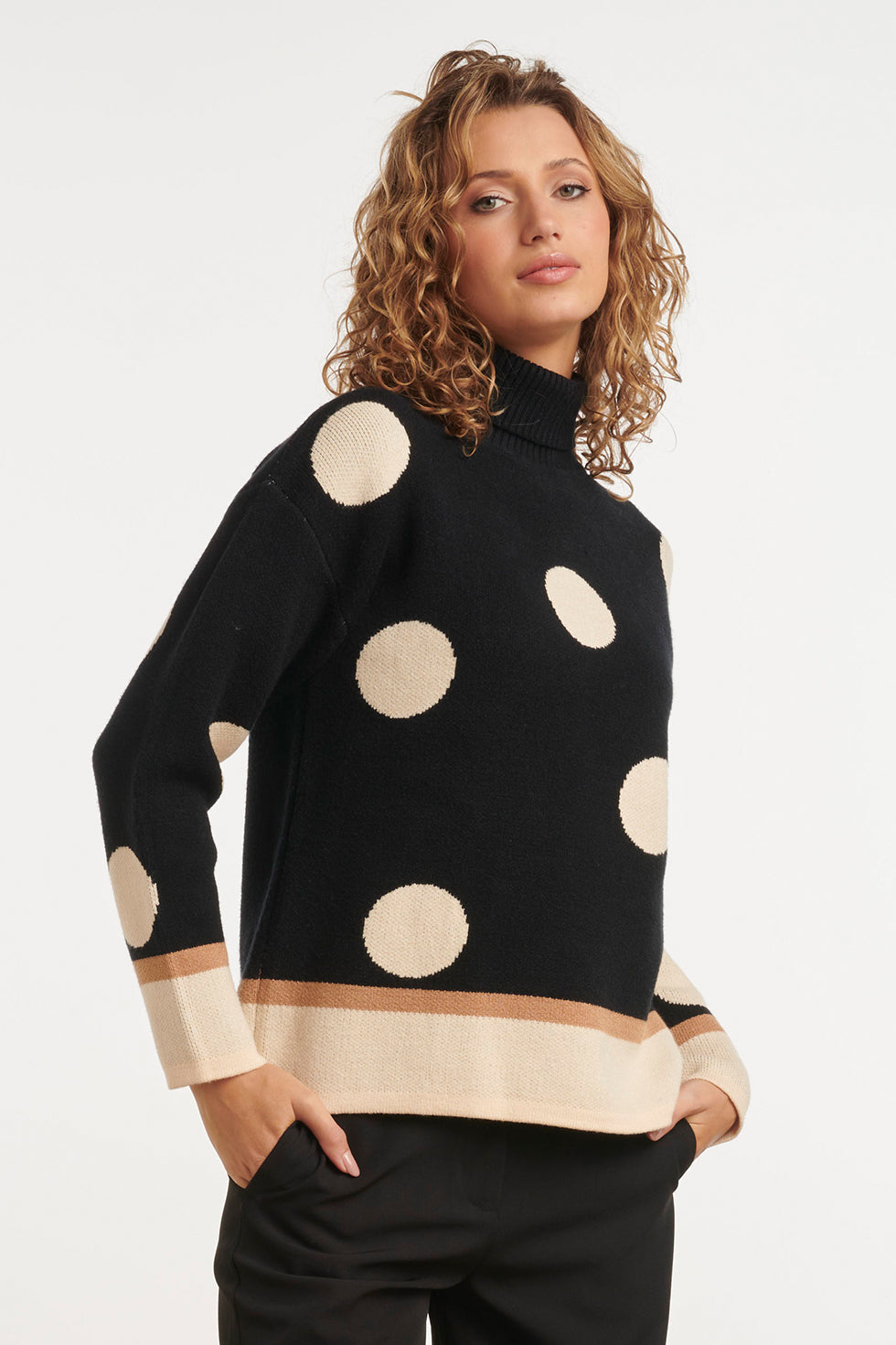 24905 Gebreide Trui Met Polkadotprint