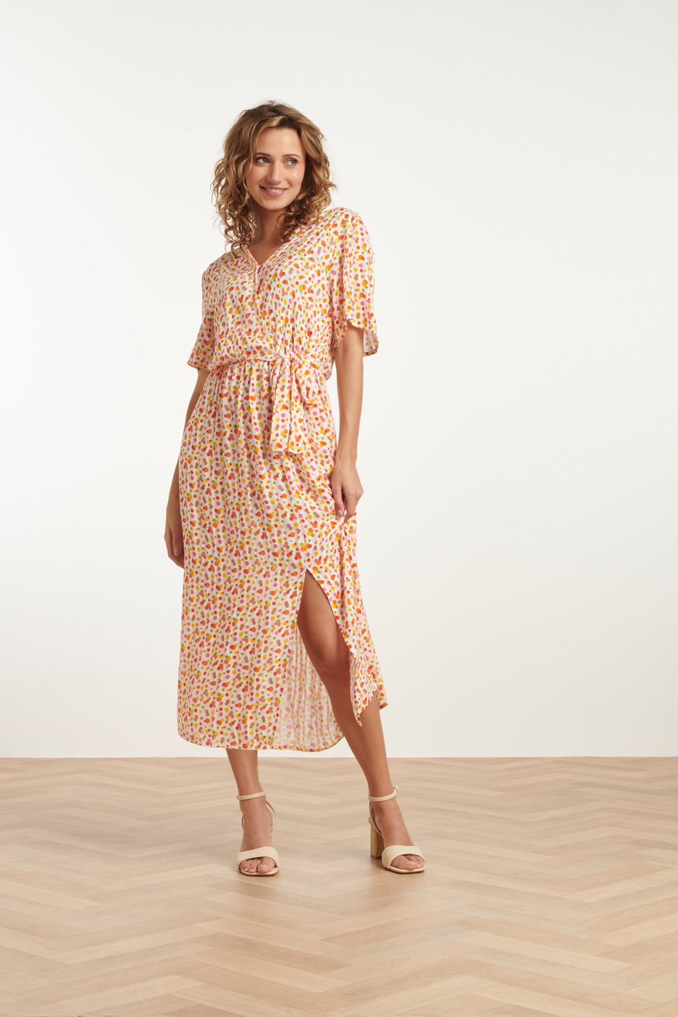 25009 V- Hals Maxi Jurk Met Multicolor Polka Dot Print