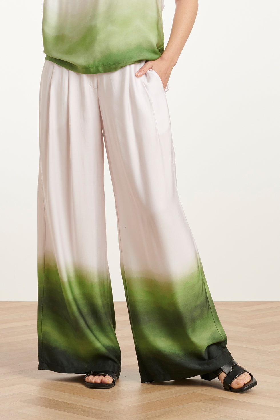 25019 Wide Leg Broek In Helder Groen & Mauve Donker Groen