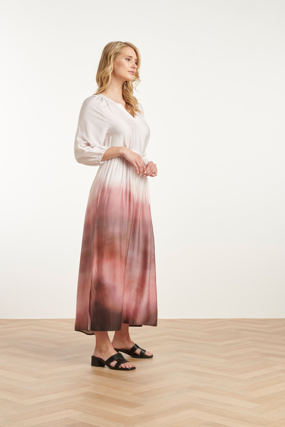 25021 Maxi Jurk Met Vintage Roze En Mauve Ombre Print