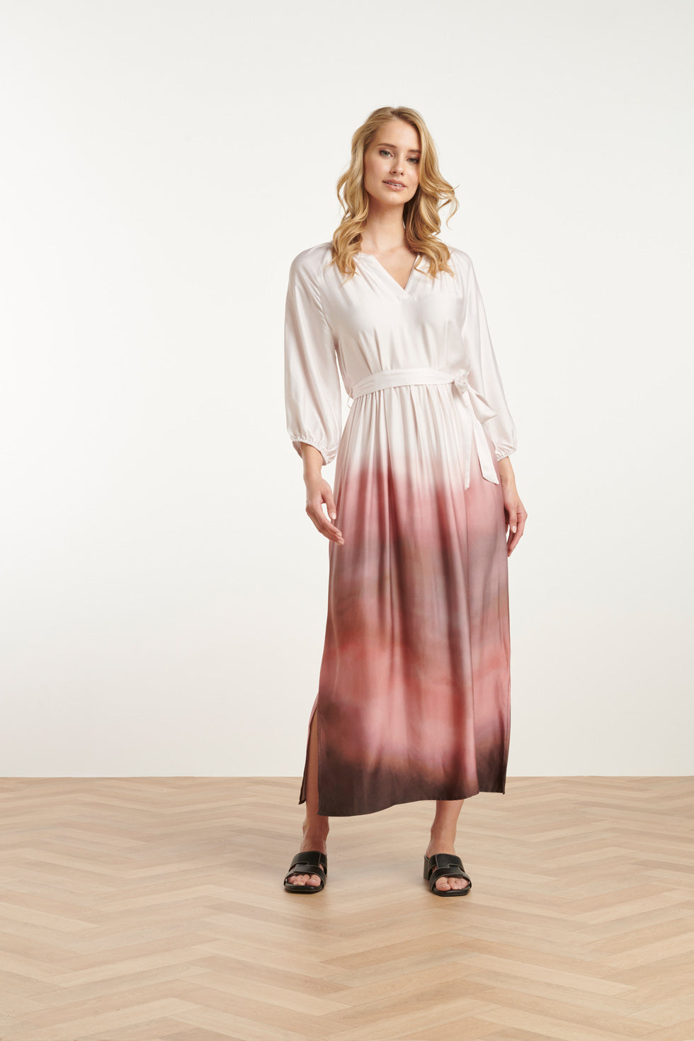 25021 Maxi Jurk Met Vintage Roze En Mauve Ombre Print