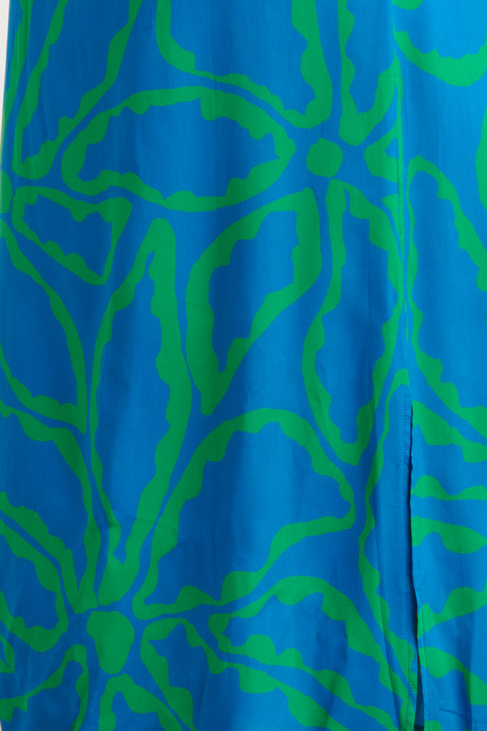 25068 Maxi Jurk Met Grafische Bloemenprint In Felblauw En Grasgroen