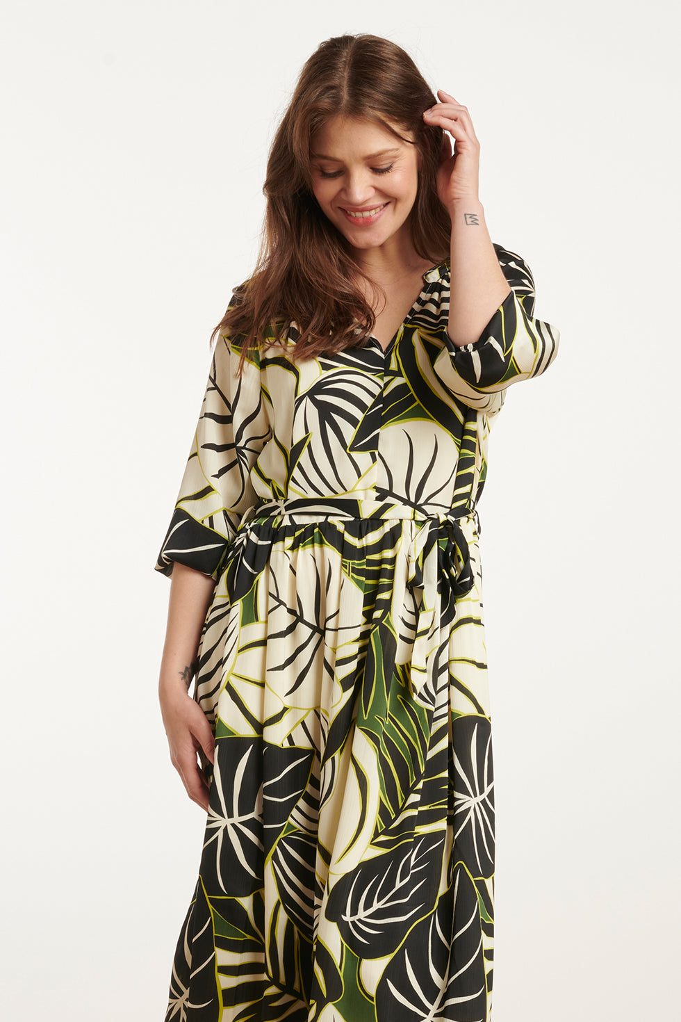 25070 Leaf Print Chiffon Midi Jurk