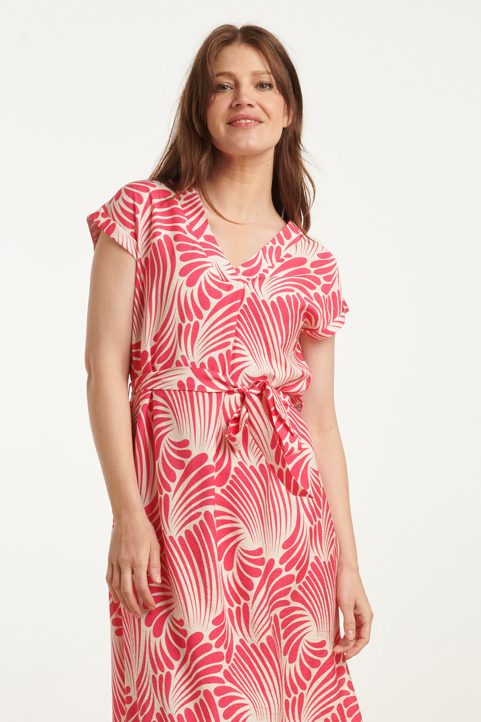 25072 Midi Jurk Met Grafische Print In Roze En Wit