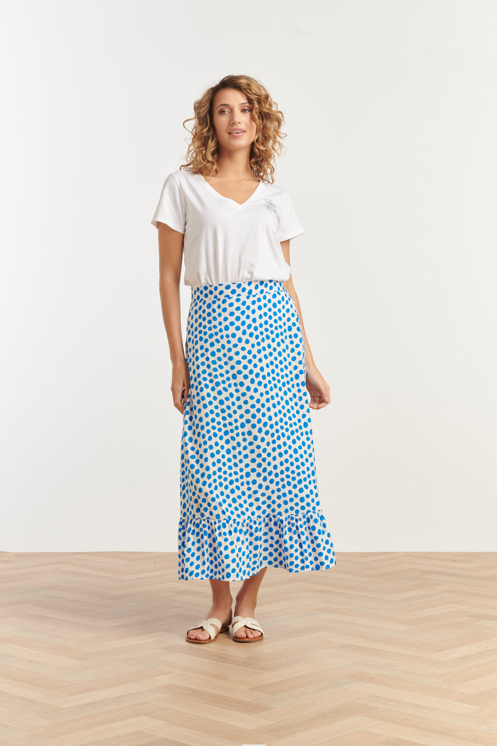 25085 Zomer Maxi Rok Met Blauwe Polkadots