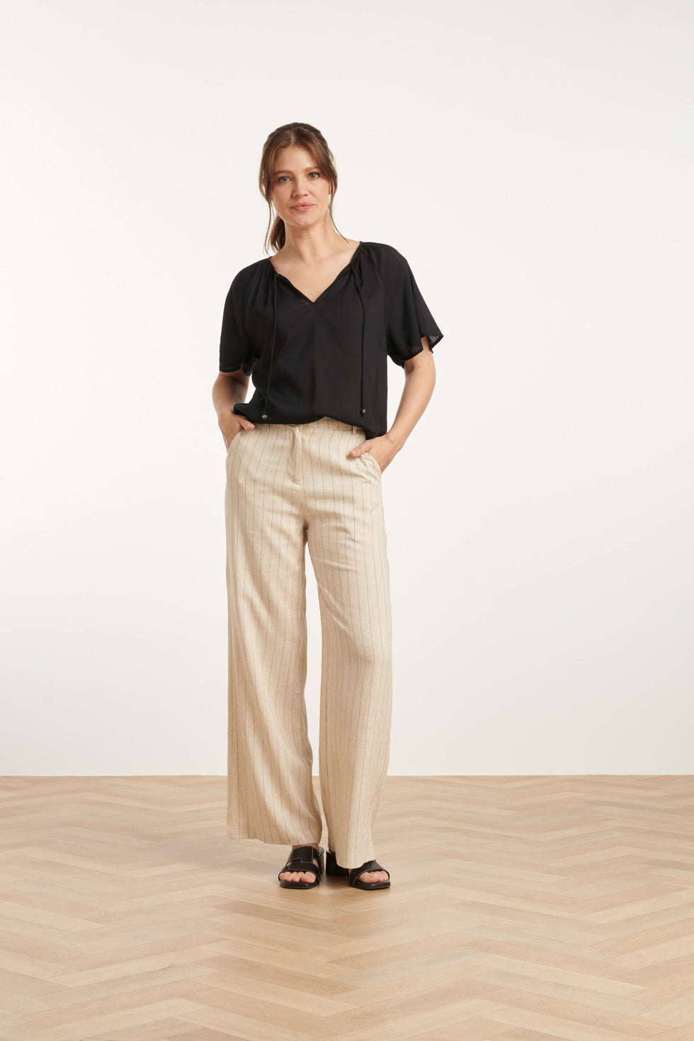 25127 Sand Pinstriped Linnen Trousers