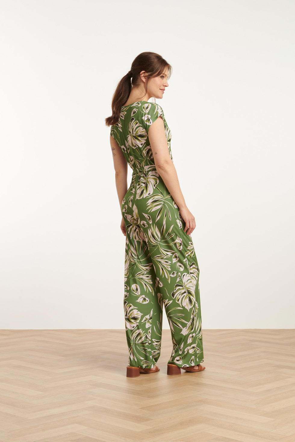 25160 Groene Leaf Print Stretch Jumpsuit