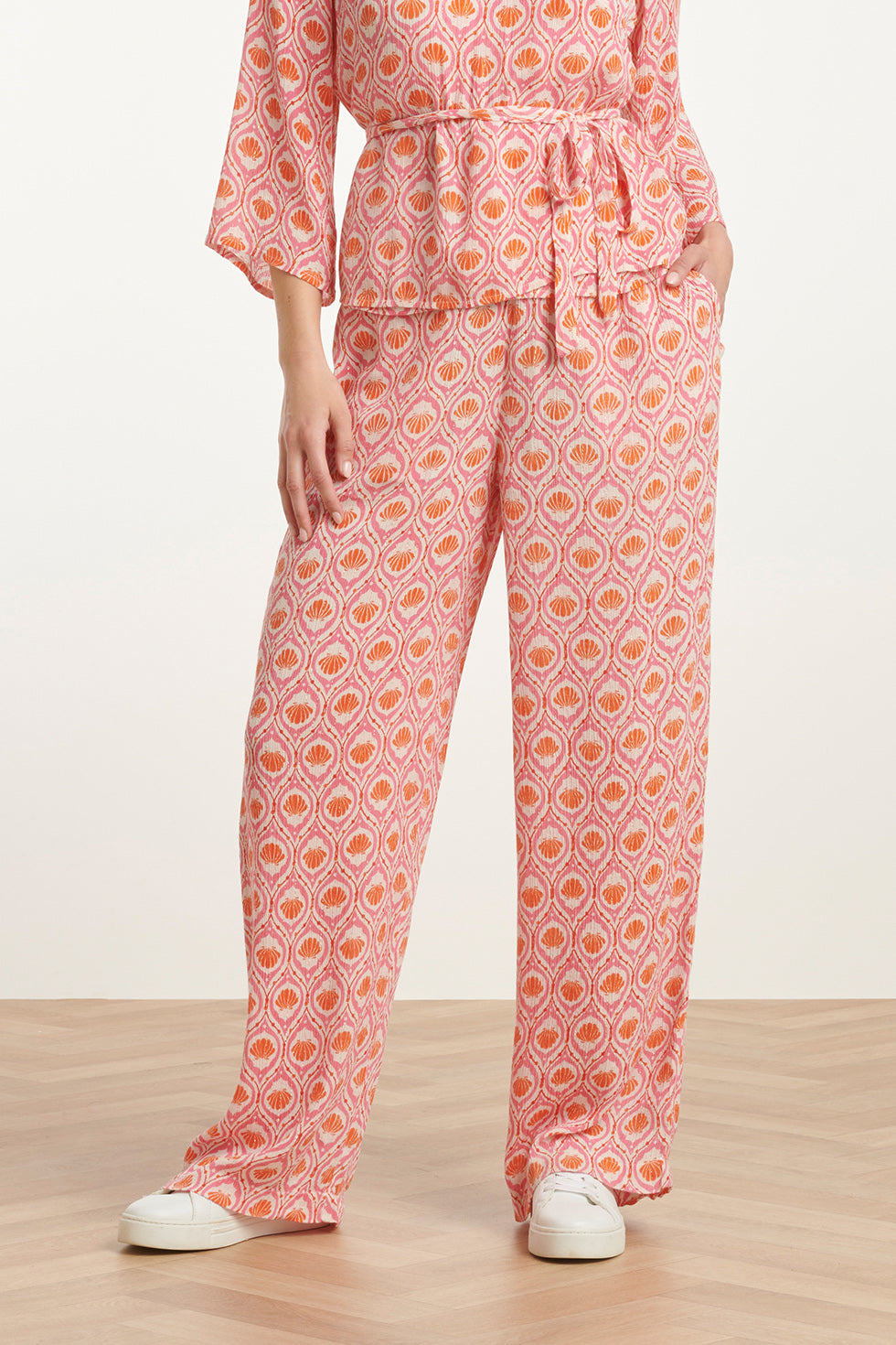 25183 Peach & Roze Schelpprint Broek