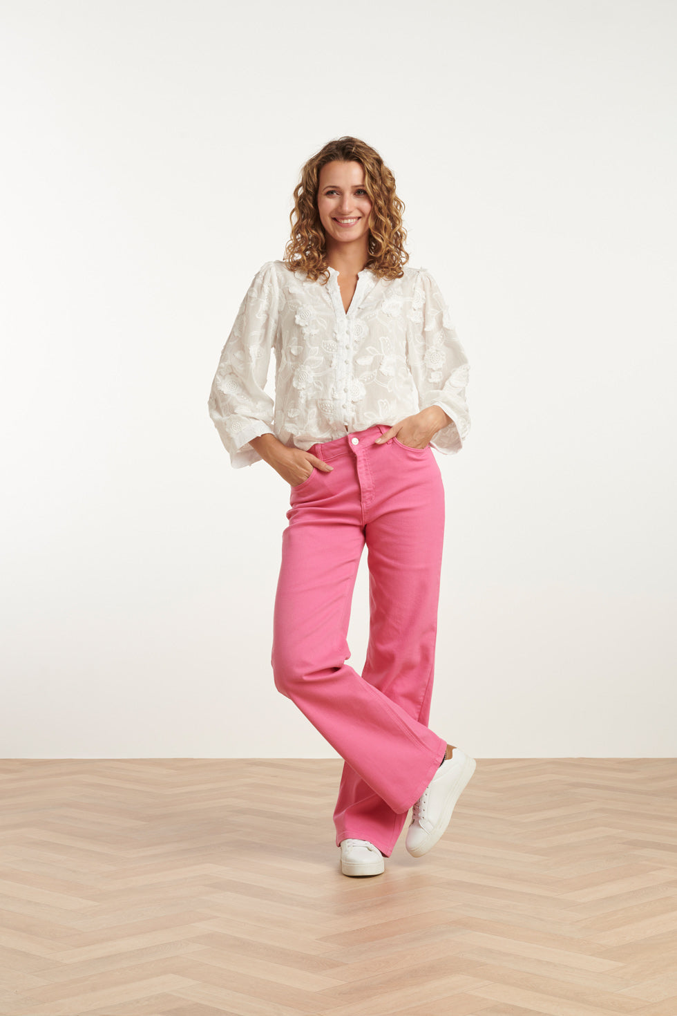 25207 Roze Denim Straight Jeans