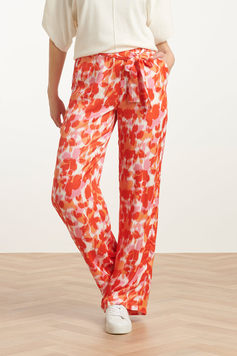 25209 Satijnen Broek Met Peach Bloemenprint